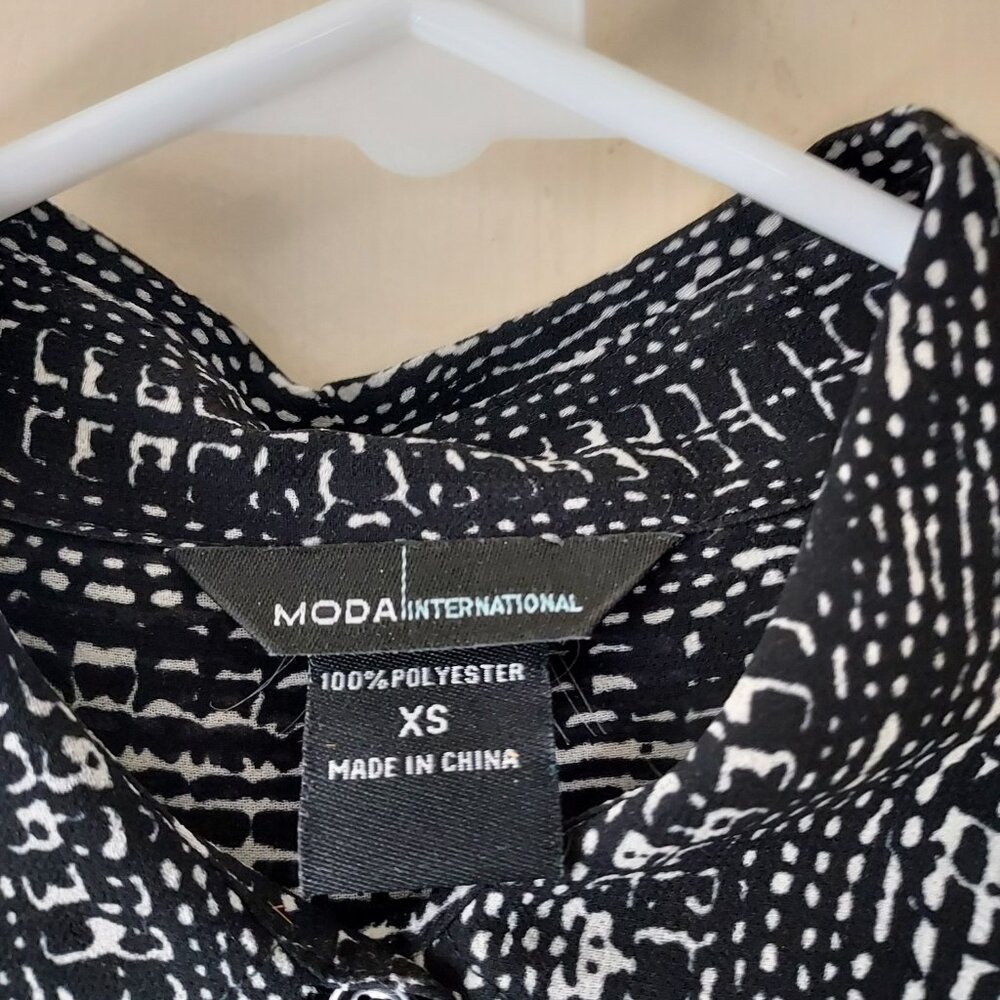 Snake-Print Blouse - Picture 4 of 5